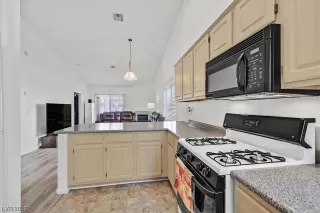 Photo #6: 2485424 Listing 