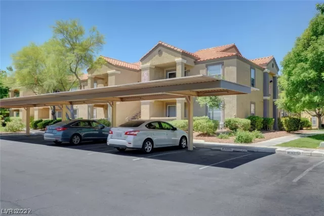 MLS: 2485430 Condo For Sale