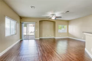 Photo #2: 2485443 Listing 