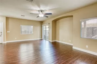 Photo #5: 2485443 Listing 