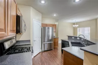 Photo #6: 2485443 Listing 