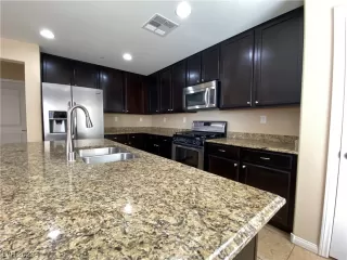 Photo #4: 2485467 Listing 