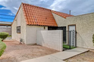 Photo #2: 2485482 Listing