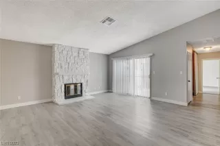 Photo #3: 2485482 Listing