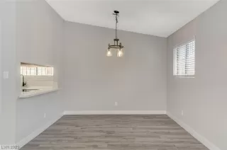 Photo #6: 2485482 Listing