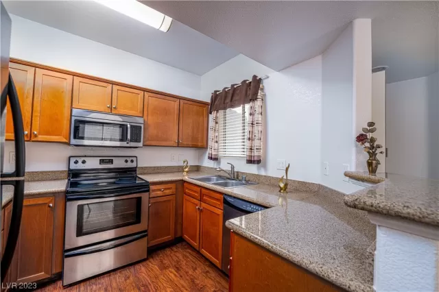 MLS: 2485489 Condo For Sale