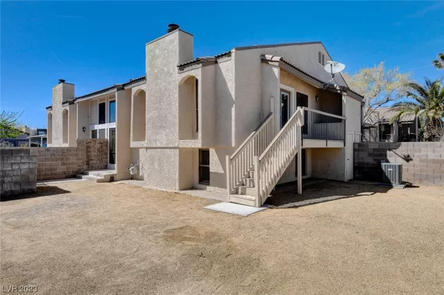 MLS: 2485524 Condo For Sale