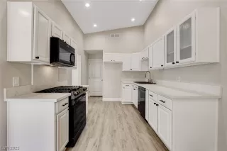 Photo #2: 2485524 Listing 