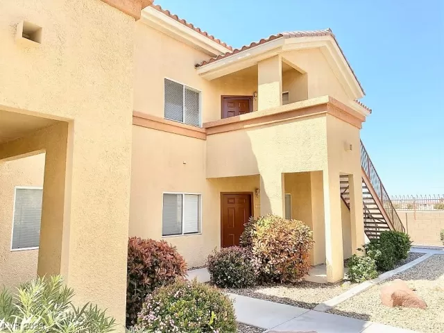 MLS: 2485531 Condo For Sale
