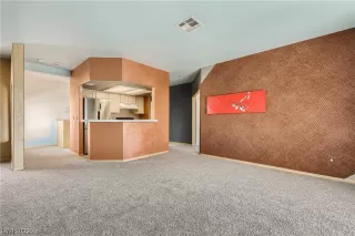 Photo #5: 2485540 Listing 