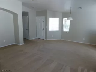 Photo #1: 2485592 Listing