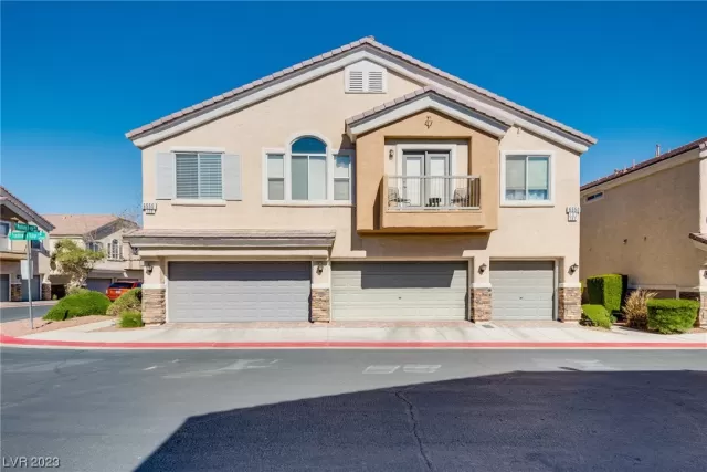 MLS: 2485604 Condo For Sale