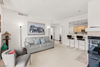 Photo #3: 2485612 Listing 