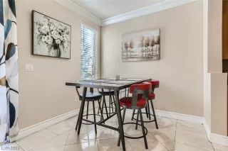 Photo #6: 2485634 Listing