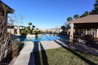 Photo #3: 2485636 Listing 