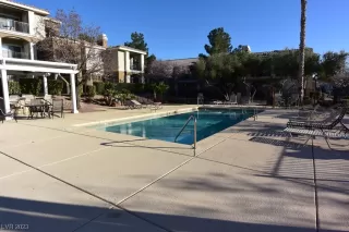 Photo #4: 2485636 Listing 