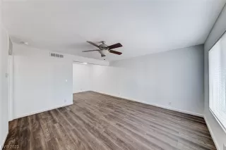 Photo #5: 2485661 Listing