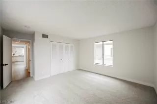 Photo #4: 2485692 Listing