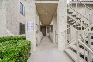 Photo #5: 2485692 Listing