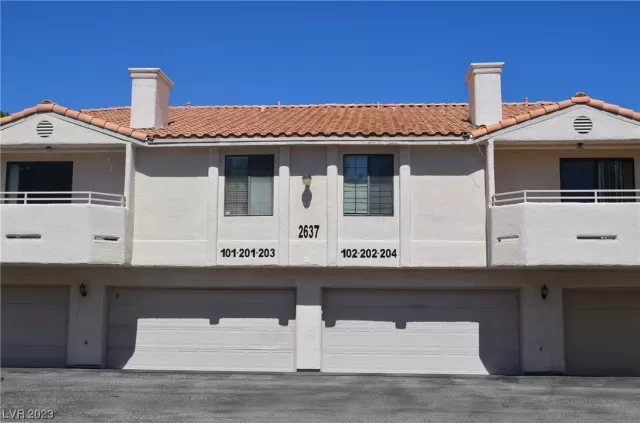 MLS: 2485721 Condo For Sale