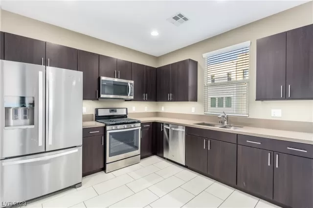 MLS: 2485738 Condo For Sale