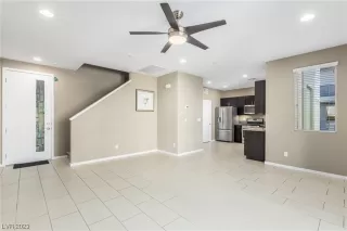 Photo #6: 2485738 Listing