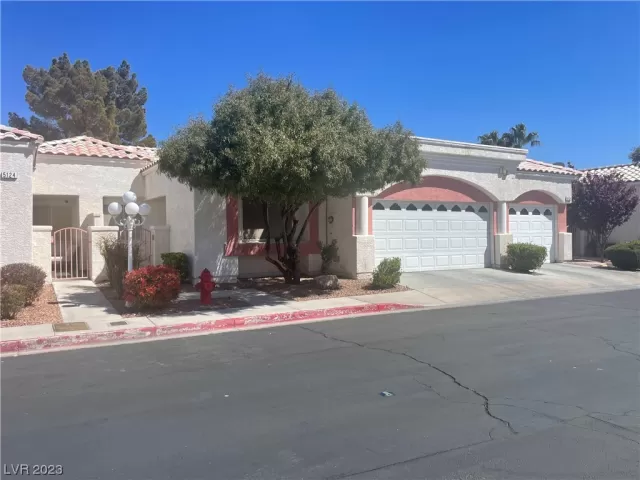 MLS: 2485754 Condo For Sale