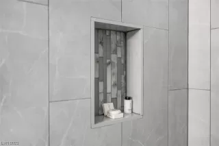 Photo #3: 2485804 Listing