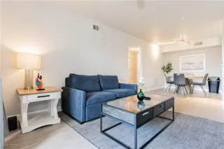 Photo #1: 2485814 Listing