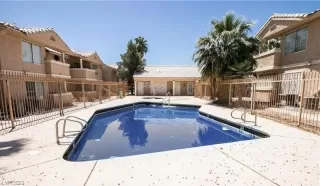 Photo #3: 2485817 Listing 