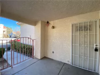 Photo #1: 2485842 Listing 