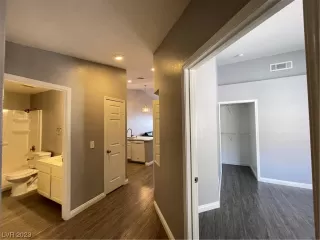 Photo #2: 2485842 Listing 