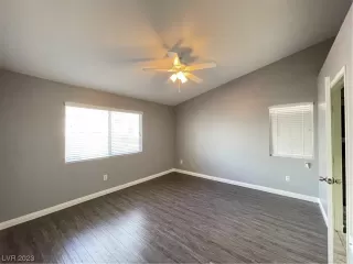 Photo #3: 2485842 Listing 