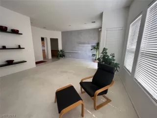 Photo #6: 2485863 Listing 