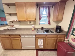 Photo #3: 2485876 Listing