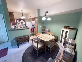 Photo #5: 2485876 Listing