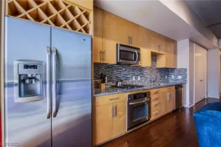 Photo #3: 2485905 Listing 