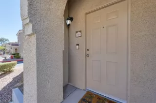 Photo #4: 2485938 Listing