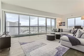 Photo #3: 2485939 Listing