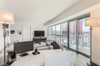 Photo #6: 2485939 Listing