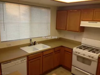 Photo #3: 2485976 Listing 