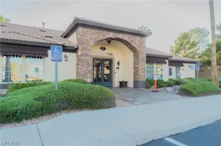 Photo #1: 2485991 Listing 