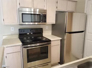 Photo #5: 2485991 Listing 