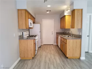 Photo #6: 2485996 Listing 