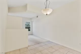 Photo #5: 2486007 Listing