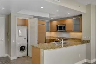 Photo #4: 2486014 Listing 