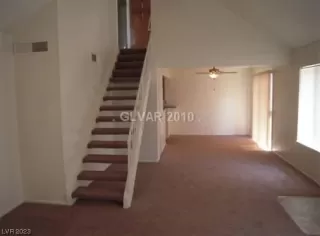 Photo #6: 2486030 Listing 