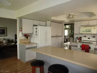 Photo #4: 2486061 Listing 