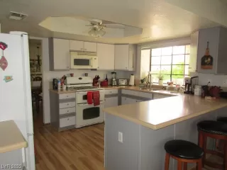 Photo #5: 2486061 Listing 