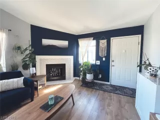 Photo #1: 2486069 Listing